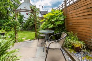 SIDE GARDEN- click for photo gallery